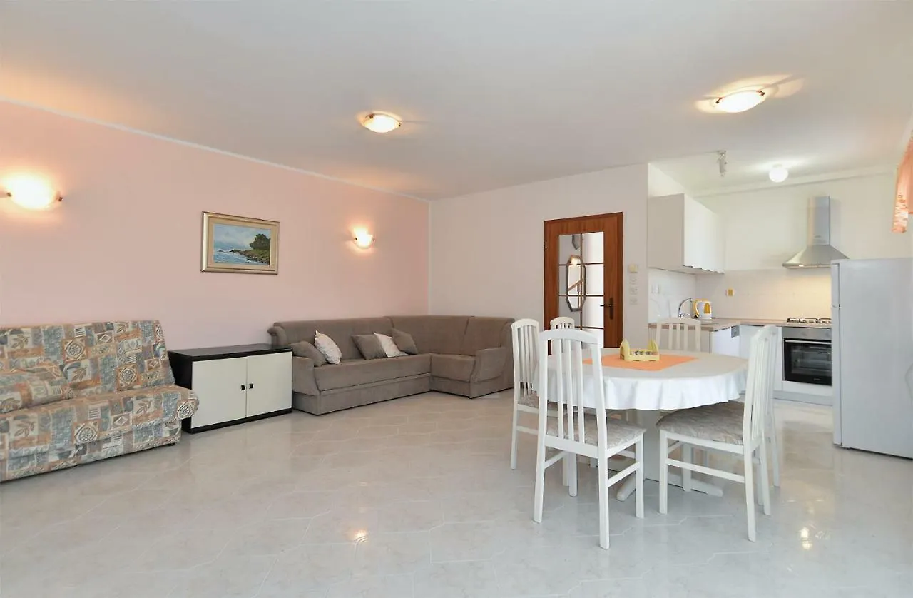 Apartment Gracijela 827 Medulin