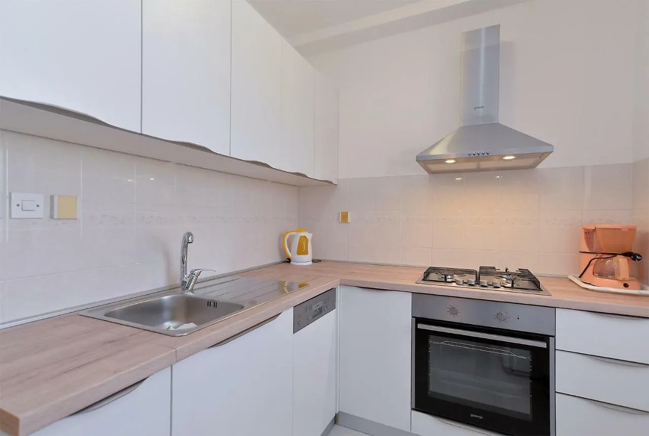 Apartment Gracijela 827 Medulin 0*,  Croatia