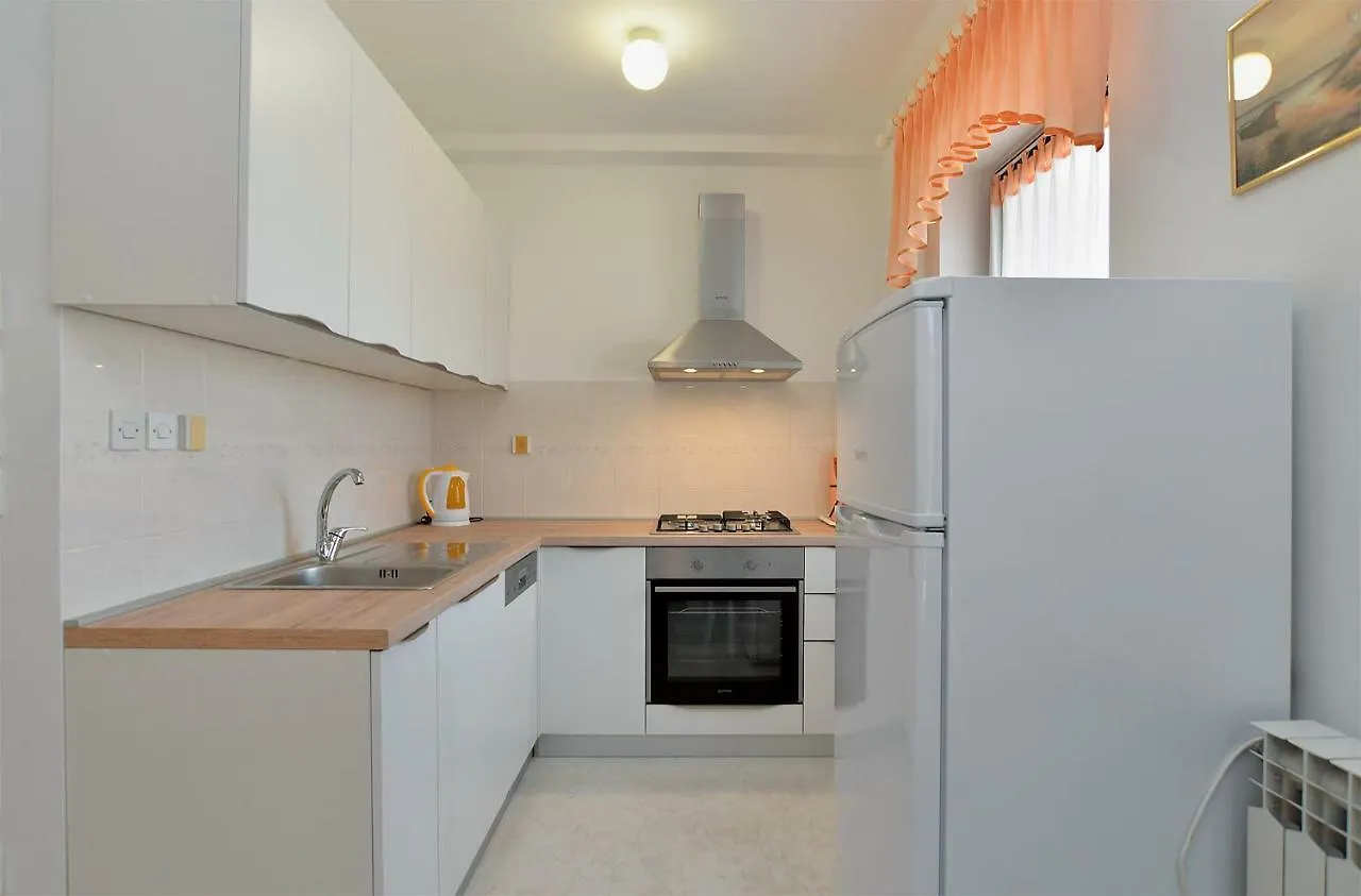 Apartment Gracijela 827 Medulin