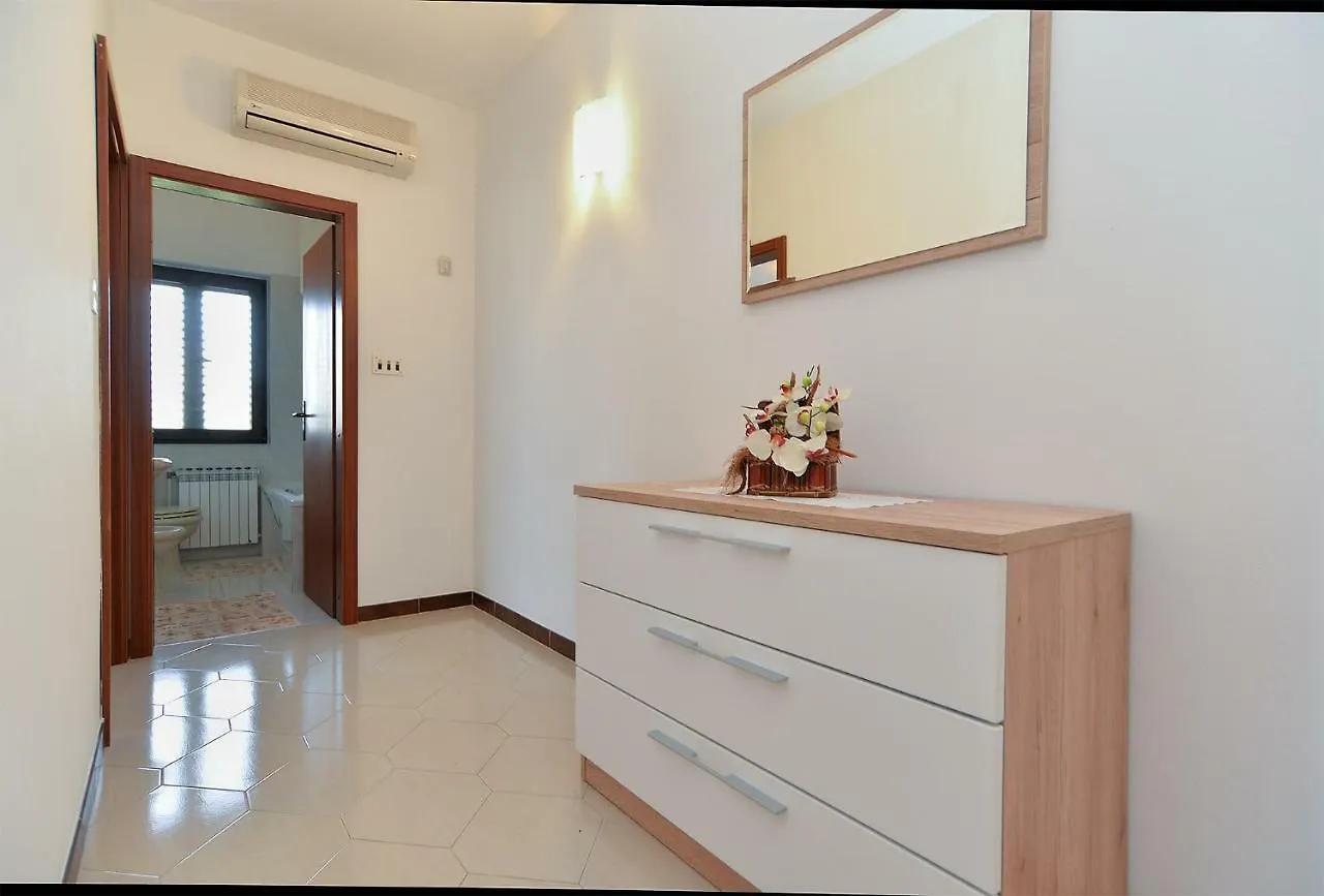 Apartment Gracijela 827 Medulin