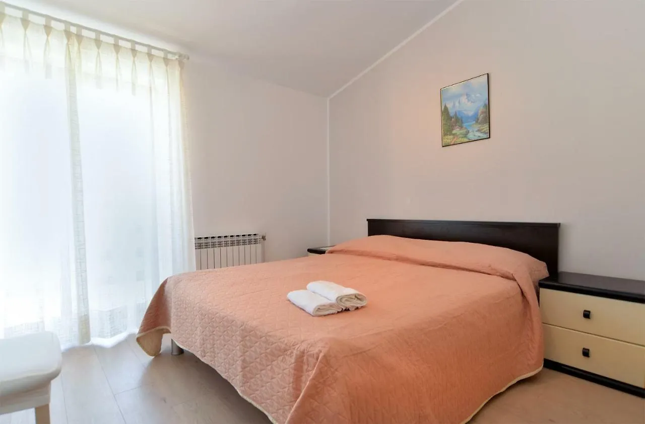 Apartment Gracijela 827 Medulin 0*,